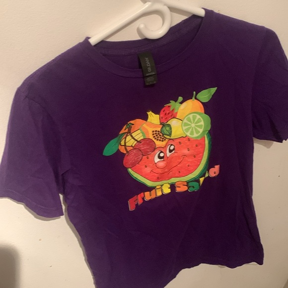 Adorable Purple Gildan Softstyle Fruit Salad Tshirt SZ Small 🥰 - Picture 4 of 5